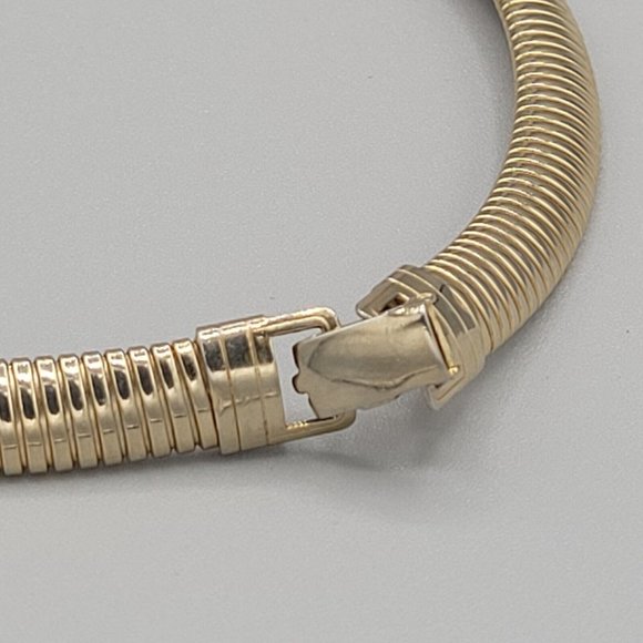 Womens Gold Tone Metal Chunky Omega Choker Necklace Rhinestone Details 15 in - Picture 5 of 7